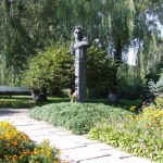 Пам'ятник П.Г.Тичині Пам'ятник П.Г.Тичині