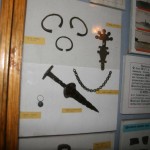 Бронзові браслети і фібула 6-7 ст. Бронзові браслети і фібула 6-7 ст.