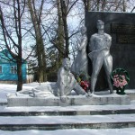 Будівля музею та пам'ятник Будівля музею та пам'ятник